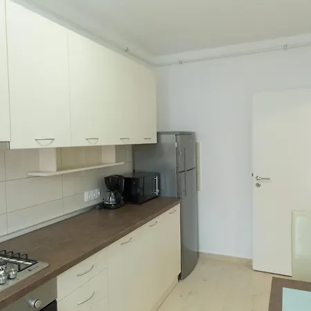 Apartment Lara Luxury B46 *